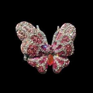 Butterfly ring encrusted with pink and diamond rhinestones